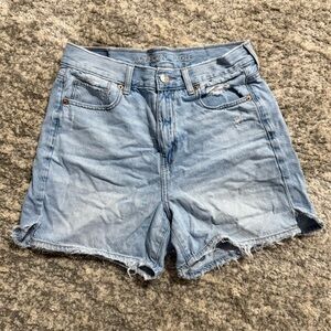 American Eagle Outfitters Highest Rise Baggy light wash denim shorts size 4